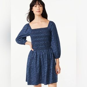 NWT Free Assembly Square Neck Smocked Mini Dress in Blue Floral Size L
